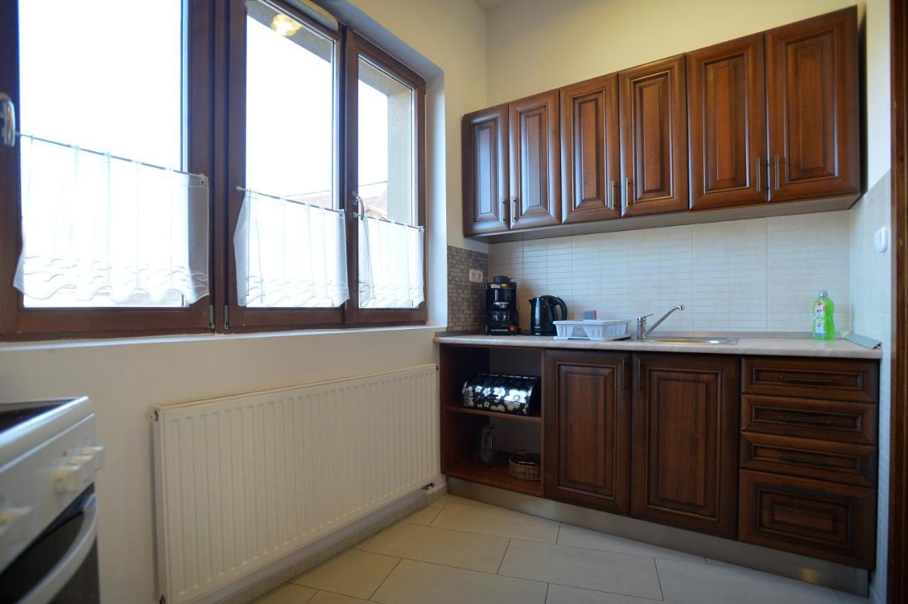 Corner Apartman エゲル エクステリア 写真